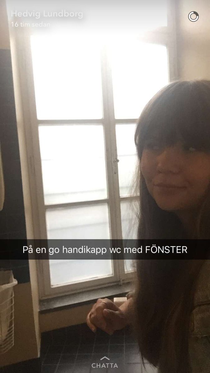 eliennea's tweet photo. Ingen kan uppskatta de små sakerna i livet som min vän Hedvig https://t.co/HZSaM6erjy