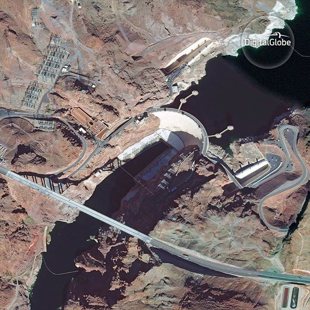 SeeABetterWorld's tweet photo. On this day, July 7, 1930, construction of the Hoover Dam begins. It will take five... https://t.co/2x1x2Xep8h https://t.co/oqytZc1RWX