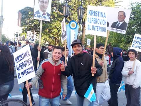 MarianaR31's tweet photo. Así eran los 9 de julio antes en Tucumán y asi es ahora. Foto de 2014 y 2016, en el mismo lugar #Bicentenario https://t.co/dKoRwL9osX