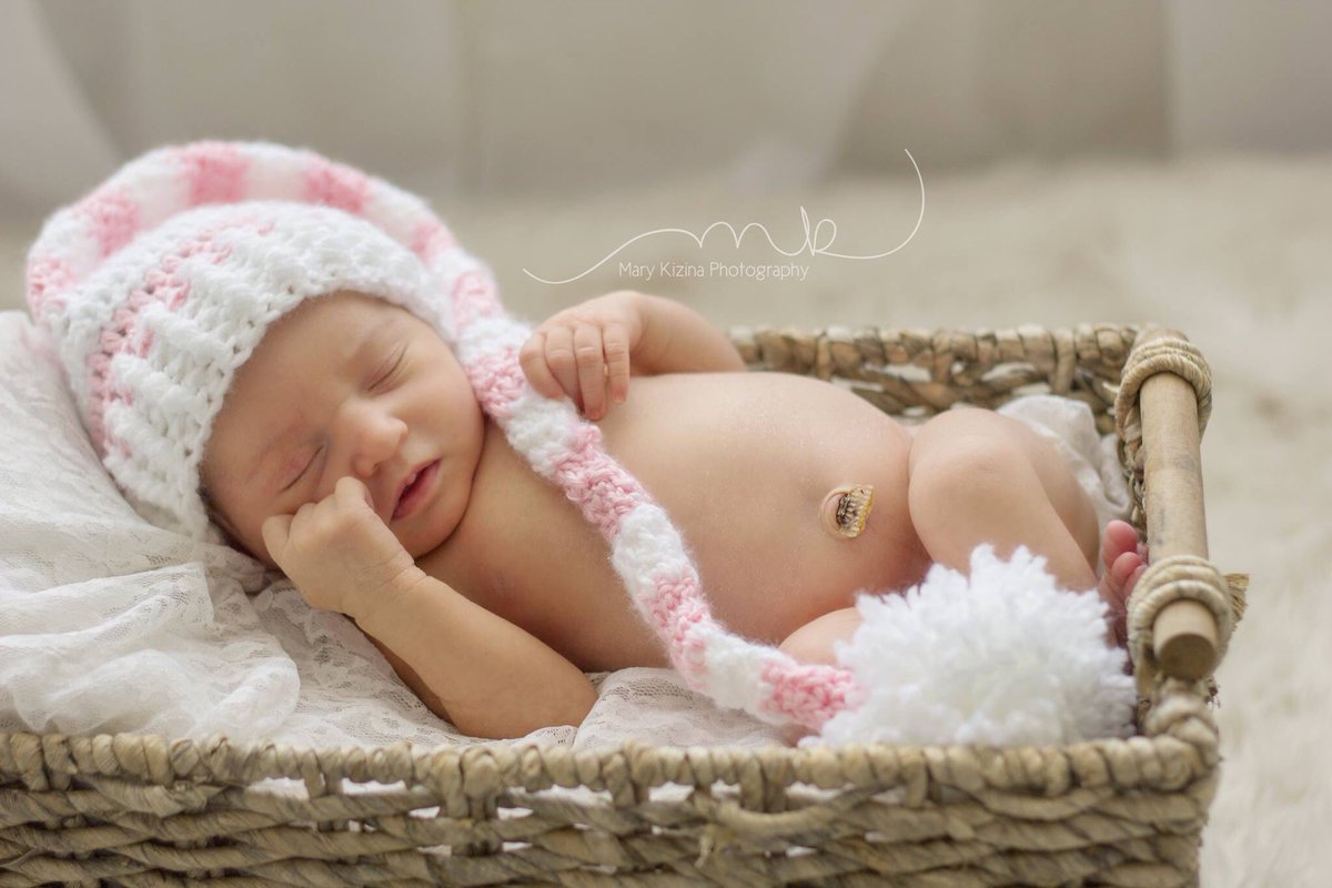 LittleBayBlue's tweet photo. This #elfhat is perfect for use as a #newborn #photoprop! #crochet #newbornphotoprop #babyaccessories #etsypreneur https://t.co/jFlwToTjrN