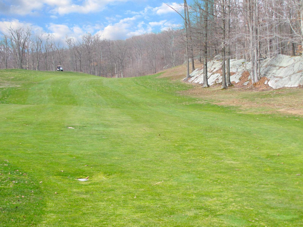 RobertBallot89's tweet photo. Uphill, downhill, and sidehill are
lies you’ll get used to by the end of your round

#QuarryRidge https://t.co/qAzGTXzVOF