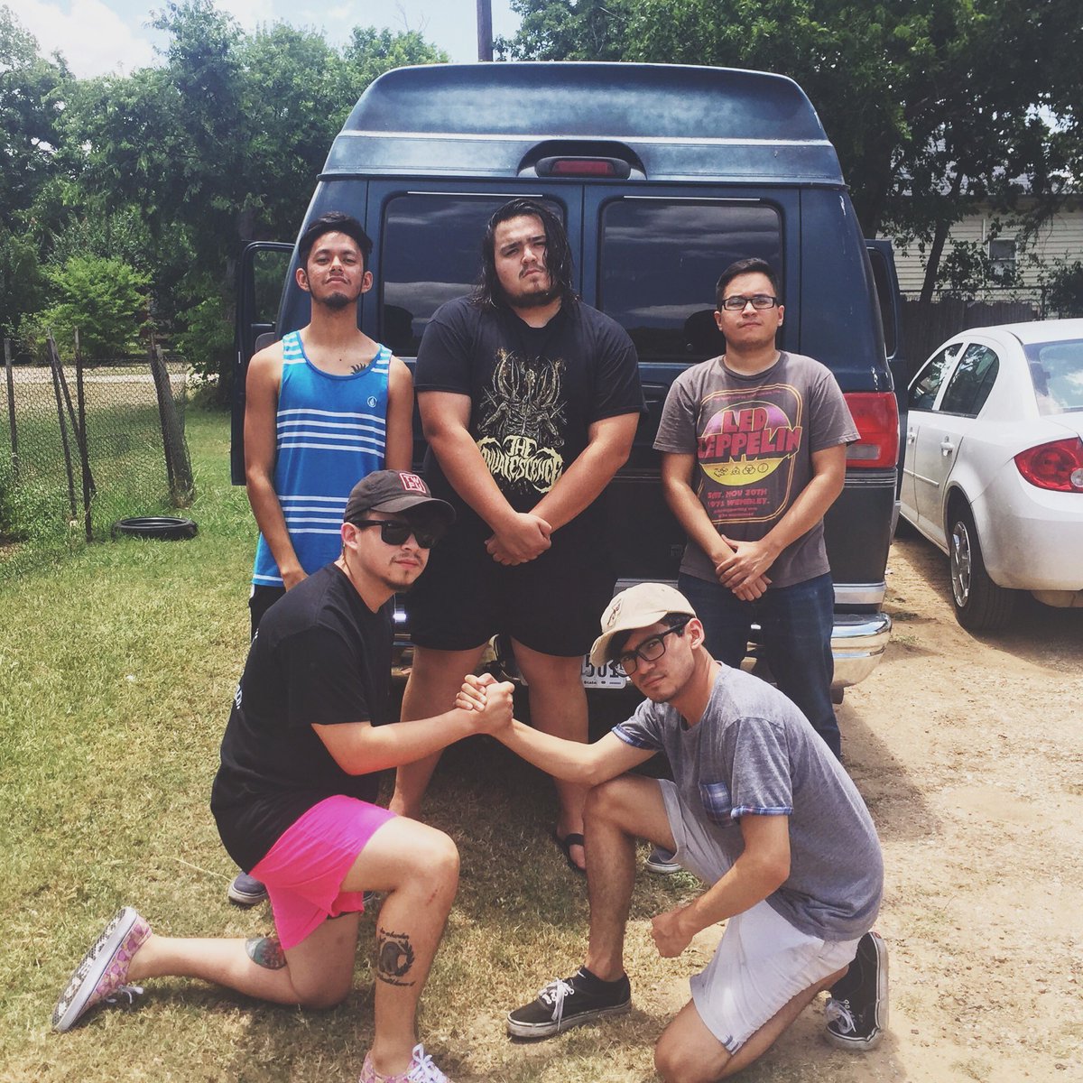 LiberatedMindCo's tweet photo. @LiberatedMindCo X @sinecuraband #dadbod #dadsquad #sinecura #Bummercamp #summervibes #band #brand #tour #hangs https://t.co/gWwfwhvuNd