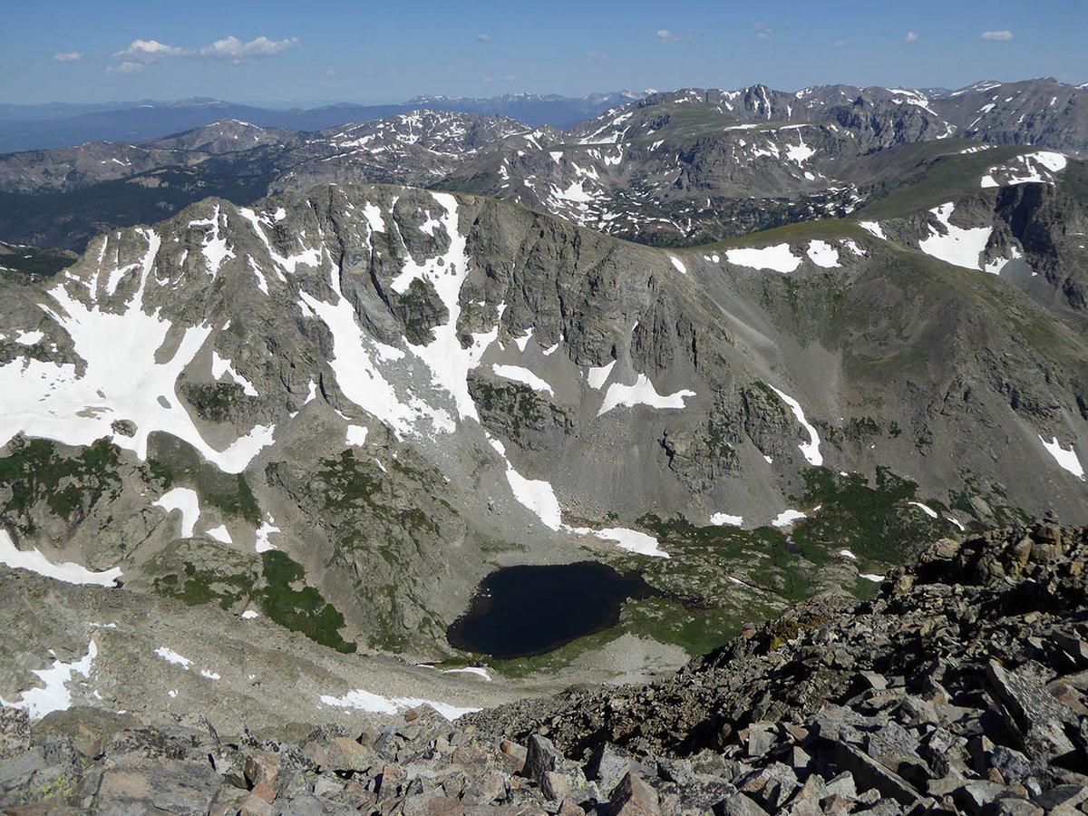 ColoTravelGal's tweet photo. Gorgeous view from the summit of Mount Audubon yesterday morning! #hikerchat #hike #colorado #indianpeaks #Boulder https://t.co/GWK9CCeWHJ