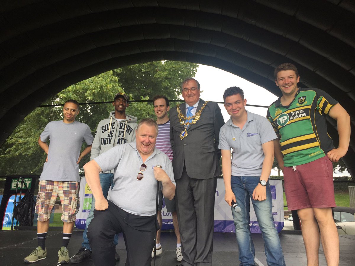 ThisisRiverside's tweet photo. The @WRSportOfficial team with @WandsworthMayor @_RichardField_ at #GAWF2016 LISTEN https://t.co/1gOr0lMKY0 @tunein https://t.co/kh3FQdvDPm