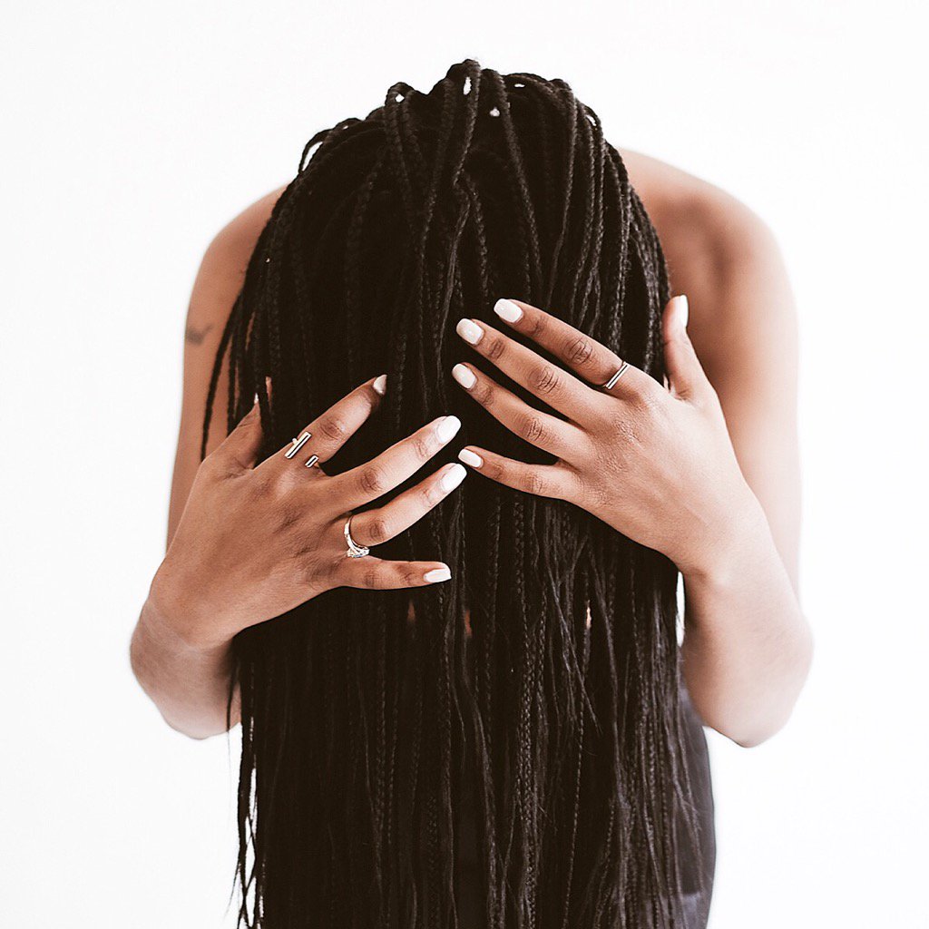photoninja357's tweet photo. {embrace}. #creativesilence #blackwoman #hair https://t.co/pRzvhSABIV