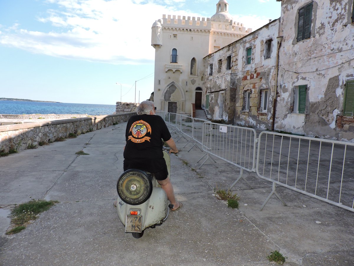 Pianosa la mia Isola con la mia vespa. <a href="/VespaChianciano/">VespaClub Chianciano</a> <a href="/vespaclubispica/">Vespa Club Ispica</a> <a href="/VCtrebisacce/">VespaClubTrebisacce</a> <a href="/vespaclubrosoli/">vespaclubrosolini</a>