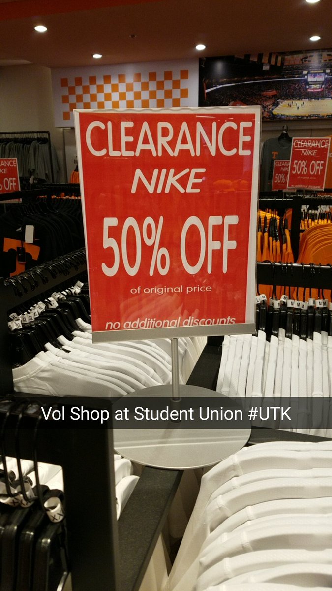 GrnEyedBanditTN's tweet photo. Hey @DurrtyDeeVFL, get to Student Union @UTVolShop ASAP! https://t.co/fjUrwZUri3