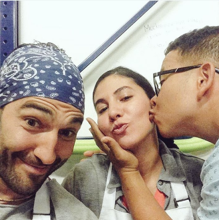 Siempre hubo tiempo para la diversión y la alegria <a href="/luigibarretoMC/">Luigi Barreto</a> @MCCOLLEONARDO