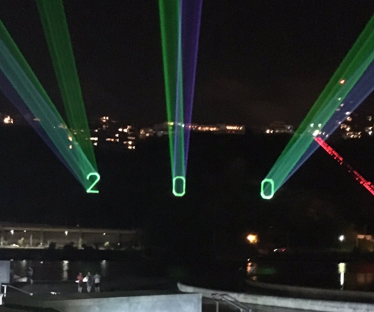 LionHeartEG's tweet image. Pyro crew tested the lasers last night for the @PGHBicentennial display tonight. Who's ready? #PGH200