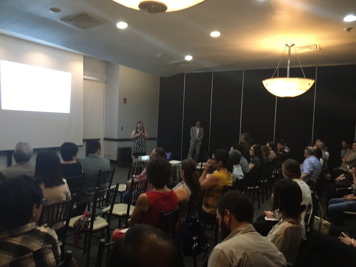 irmaerana's tweet photo. Curso pre-inauguración Colegio Médico de Anatomía Patológica del Estado de NL #COMAPEN #citopatologia https://t.co/1u0Bo9nnEI
