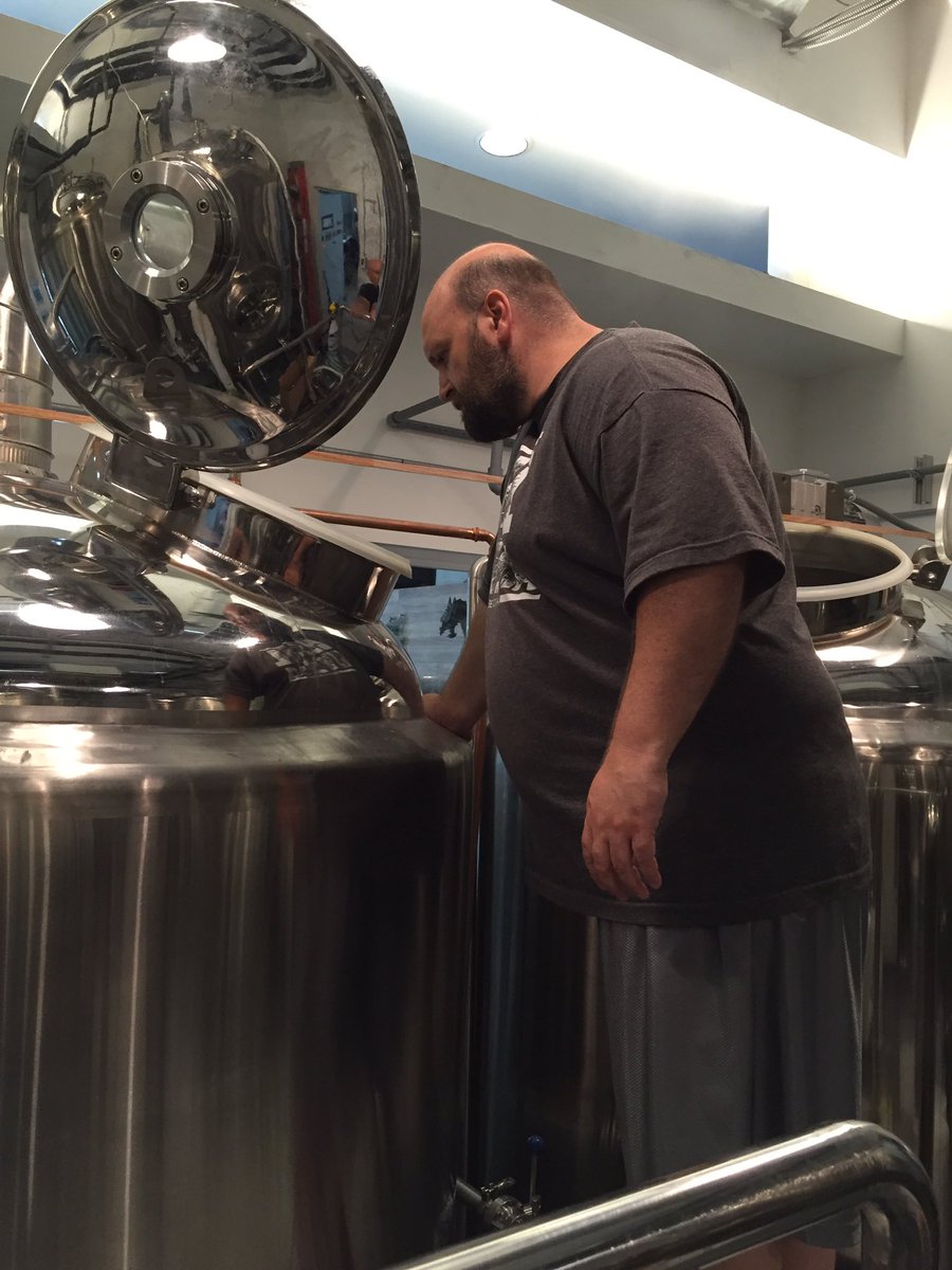 HydraBrewer's tweet photo. @hydrabrewerbud  in his natural habitat. #HailHydra https://t.co/qkI1AVi9Ul