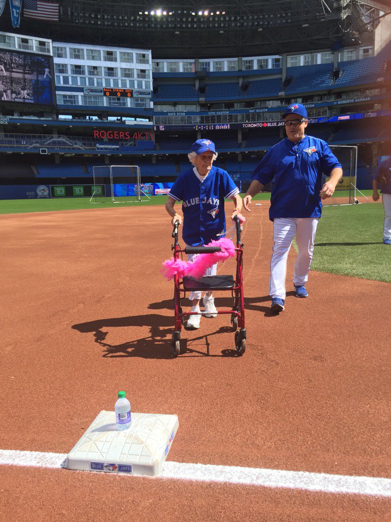 SNETCampbell's tweet photo. John Gibbons just ran the bases with 105-year-old Kitty Cohen. She won. https://t.co/C2L3Q5CeJv