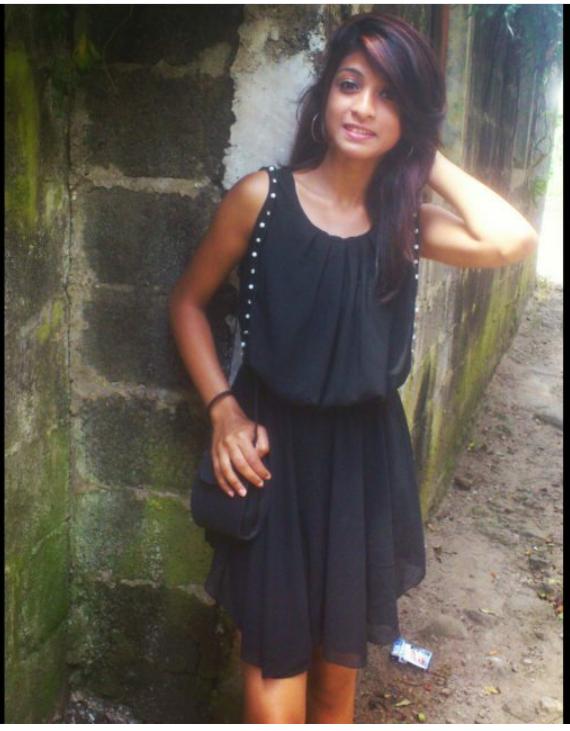 KinjalRajpariy1's tweet photo. In black dress https://t.co/tEAR5picmR