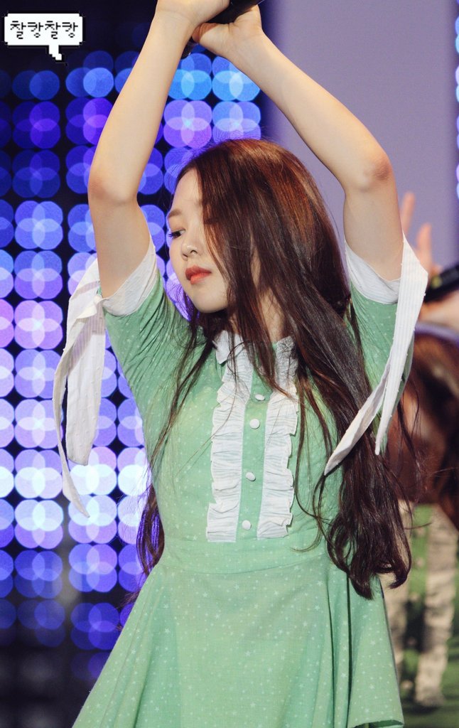 Cm7qYYmUkAAM_er.jpg:large