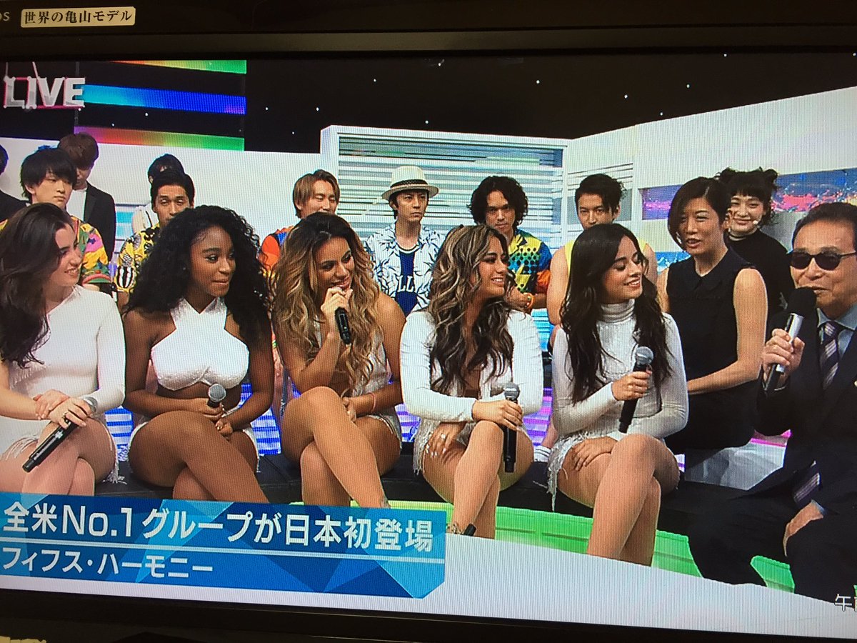 d_kotomii's tweet photo. 1DがMステ出た時と今回の5Hほぼ同い年か1Dの方がお兄さんだったかわからんけどこの落ち着きの差なwww

じっとしてられませんね笑。 https://t.co/s55pf5SuIC