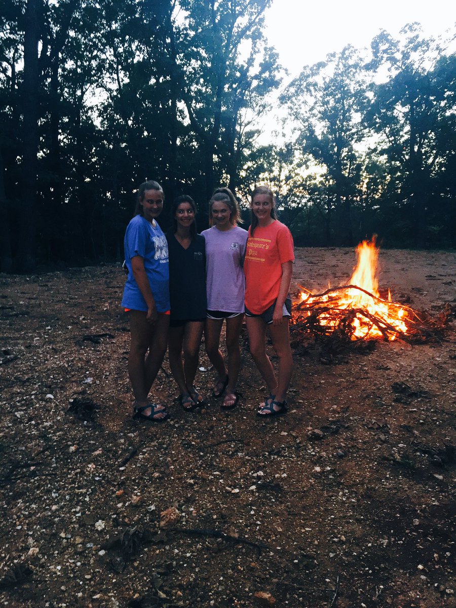 Had such a great time at the lake spending time w/ family☺️🌞🌊 @emily_polyak @elliegp098 <a href="/ClaireeBearr015/">Claire Nichols</a>