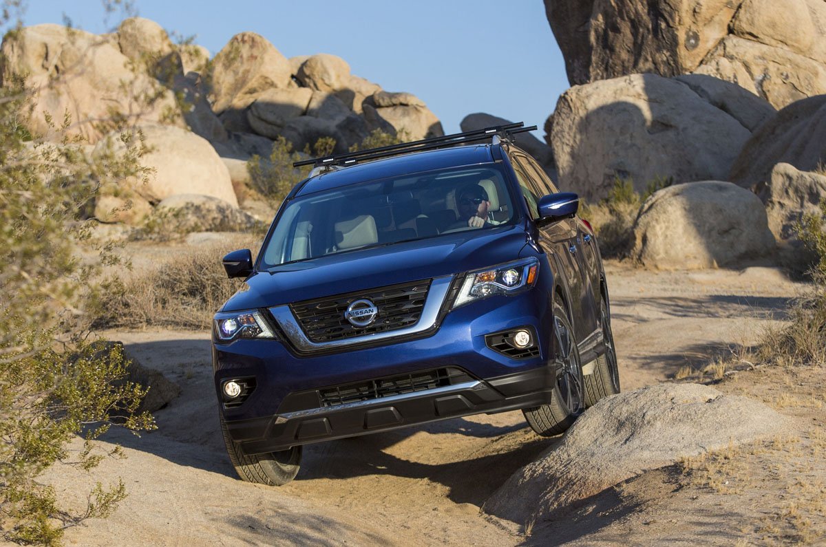 testdriventv's tweet image. It's #SUVSaturday with the 2017 #Nissan #Pathfinder PHOTOS and VIDEO testdriven.tv/2016/07/first-…