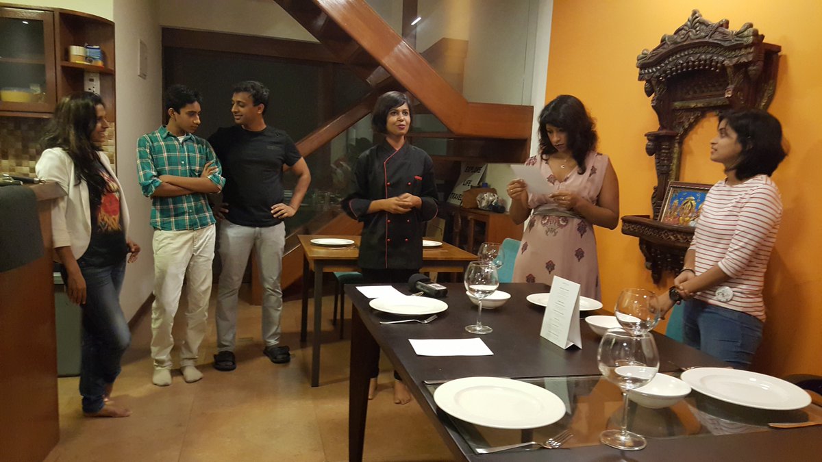 ExplrLifeTrvlng's tweet photo. Amazing set of folks! Lot of energy,conversations over sparkling mocktails! @teamchefsocial #DineWithStartupFounders https://t.co/JU2KmAfr27