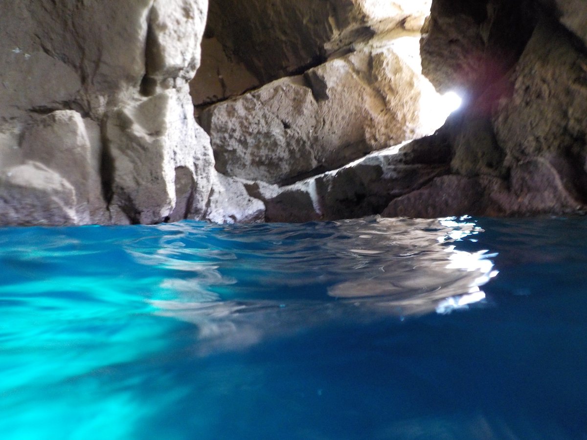 sun_sea2016's tweet photo. #sun_sea #ilmarepiùbello #ischiainsieme #mare #sole #grotte https://t.co/D4WnQedOyi