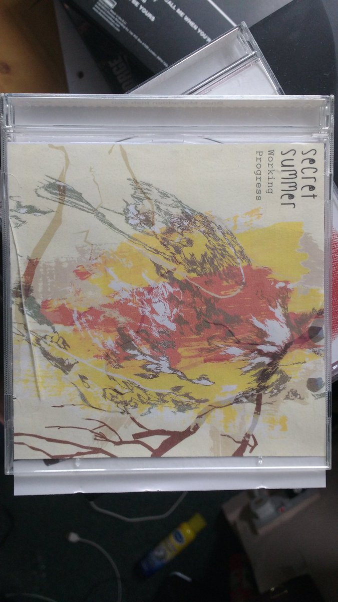 ShaunJames96's tweet photo. @dan332uk when you're going through old CDs and this beaut jumps out 😂😂 https://t.co/hbBejUixGa