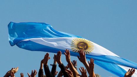 masallaprod's tweet photo. ¡200 años independientes! 🇦🇷¡Feliz día a todos nosotros! 🇦🇷 #bicentenario #9dejulio #diadelaindependencia #argentina https://t.co/dFIMYvJ6sz
