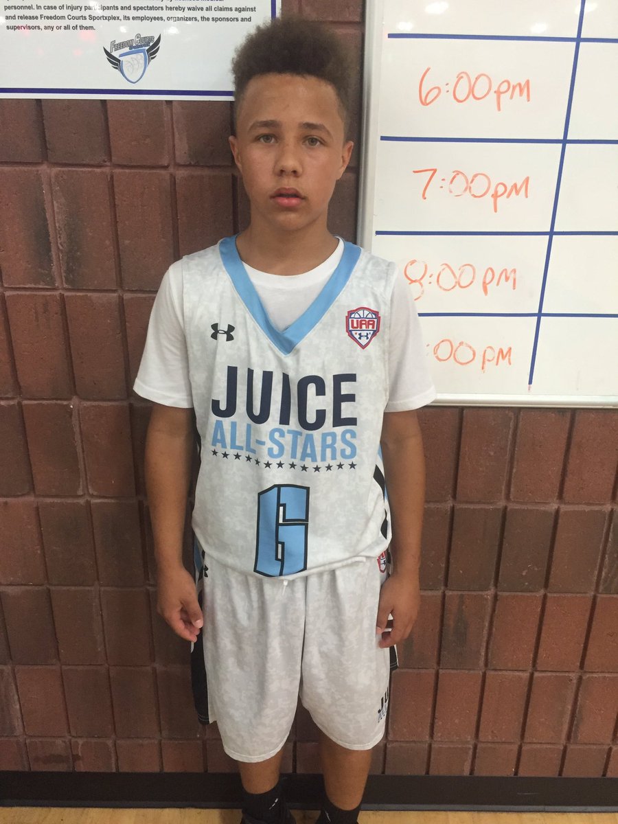 I95FAB's tweet photo. #6 Jaylen Smith doing big things on the court today #doubledigits #13u #FABi95 @ShowtimeAllstrs https://t.co/UpaDl7oUSq