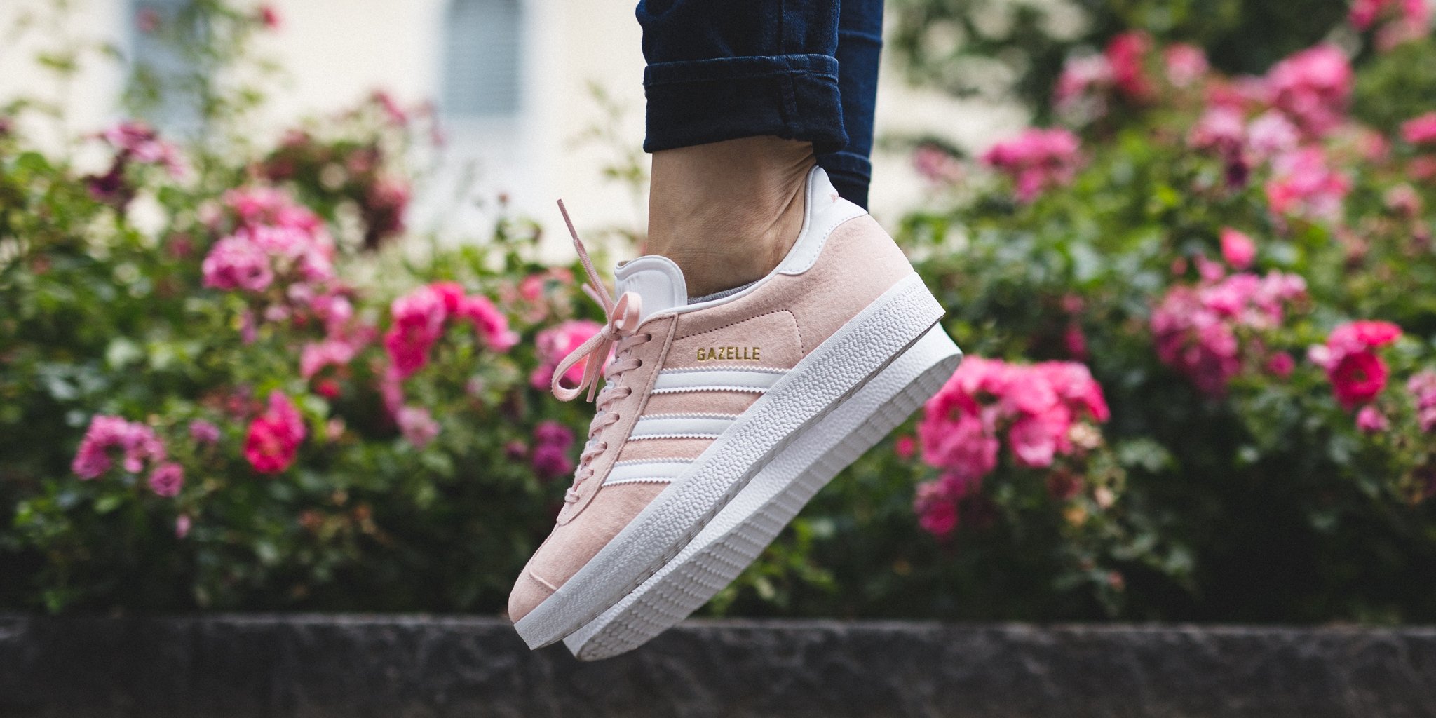 Titolo on Twitter: "ONLINE Adidas Gazelle - Vapour Pink/White/Gold Metallic SHOP HERE: https://t.co/4MvZI7Oa37 #gazelle https://t.co/7gmWVjxg2q" / Twitter