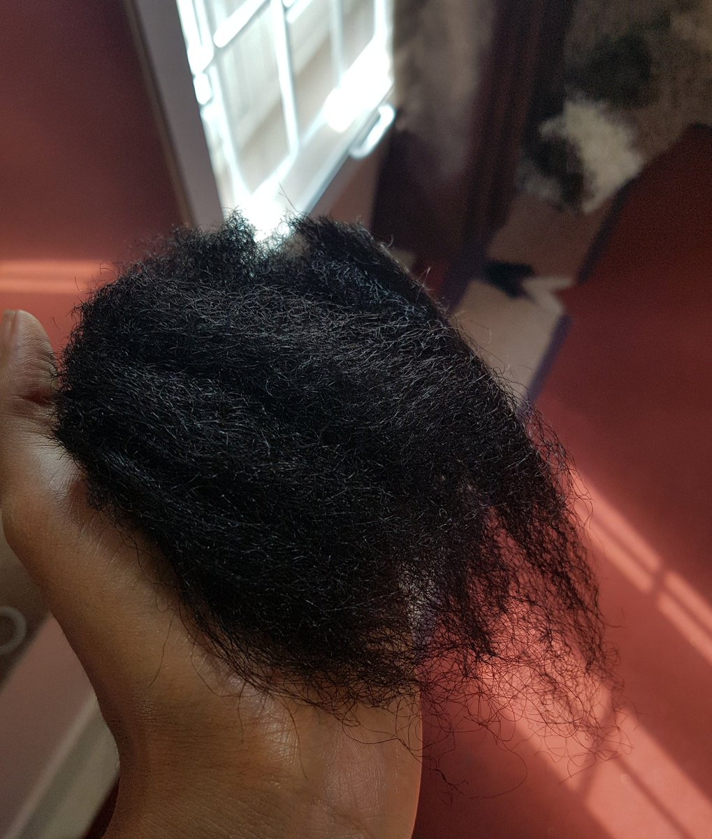 TheMakidaMoka's tweet photo. I finally found the courage. I cut it myself. I'm now fully on #teamnatch https://t.co/8HQVlOyfnb