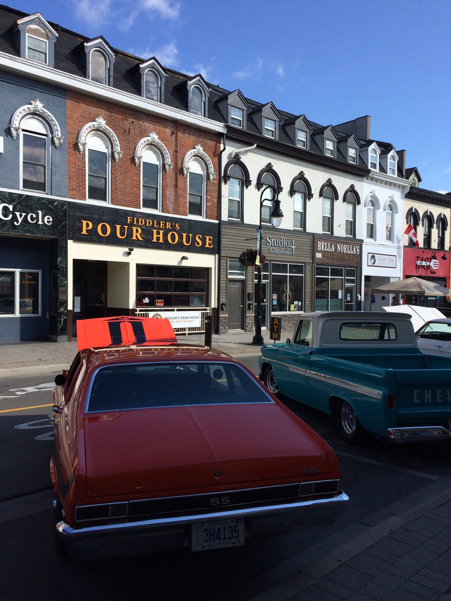 nataliefinStC's tweet photo. #downtownstc looks great! @scdowntownassoc #classiccarshow #today #ourhomestc #investinstc #walkstc @InvestinSTC https://t.co/7mvgkkFFwr