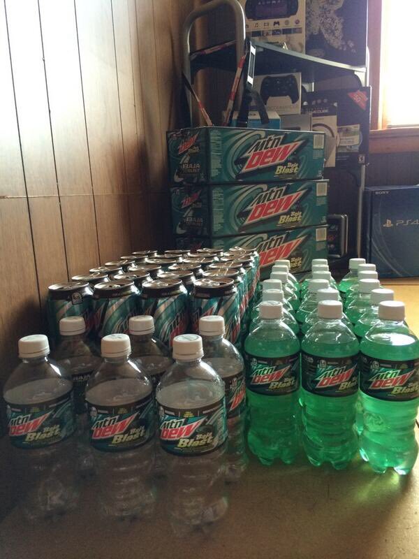 IceManStudio46's tweet photo. FINALLY! #VoteBajaBlast #DewStock https://t.co/1e56si1N8r
