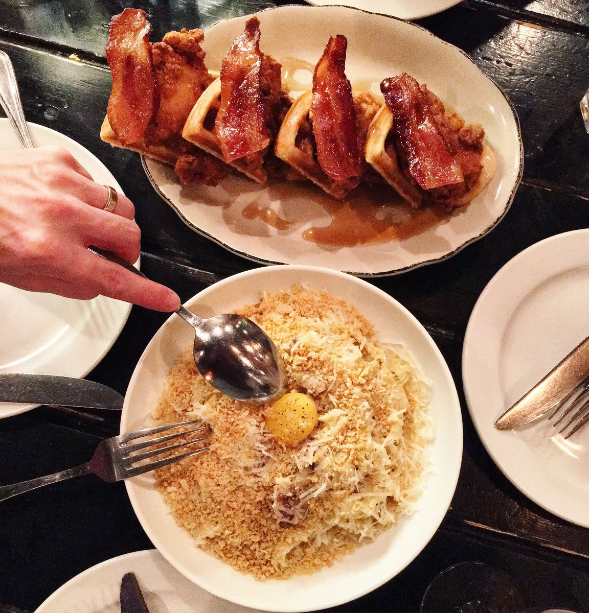 EvanBenn's tweet photo. That @eating_house carbonara by @grapicavoli https://t.co/rJfUxR1XTc #coralgables https://t.co/Eidt0e1MTY