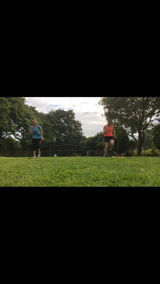 natalieaslim's tweet image. #preseasonfitness #parachuterun #ladderwork #workhardplayhard @MariaWarman_ @cheetham66 @boxingfitnessiv