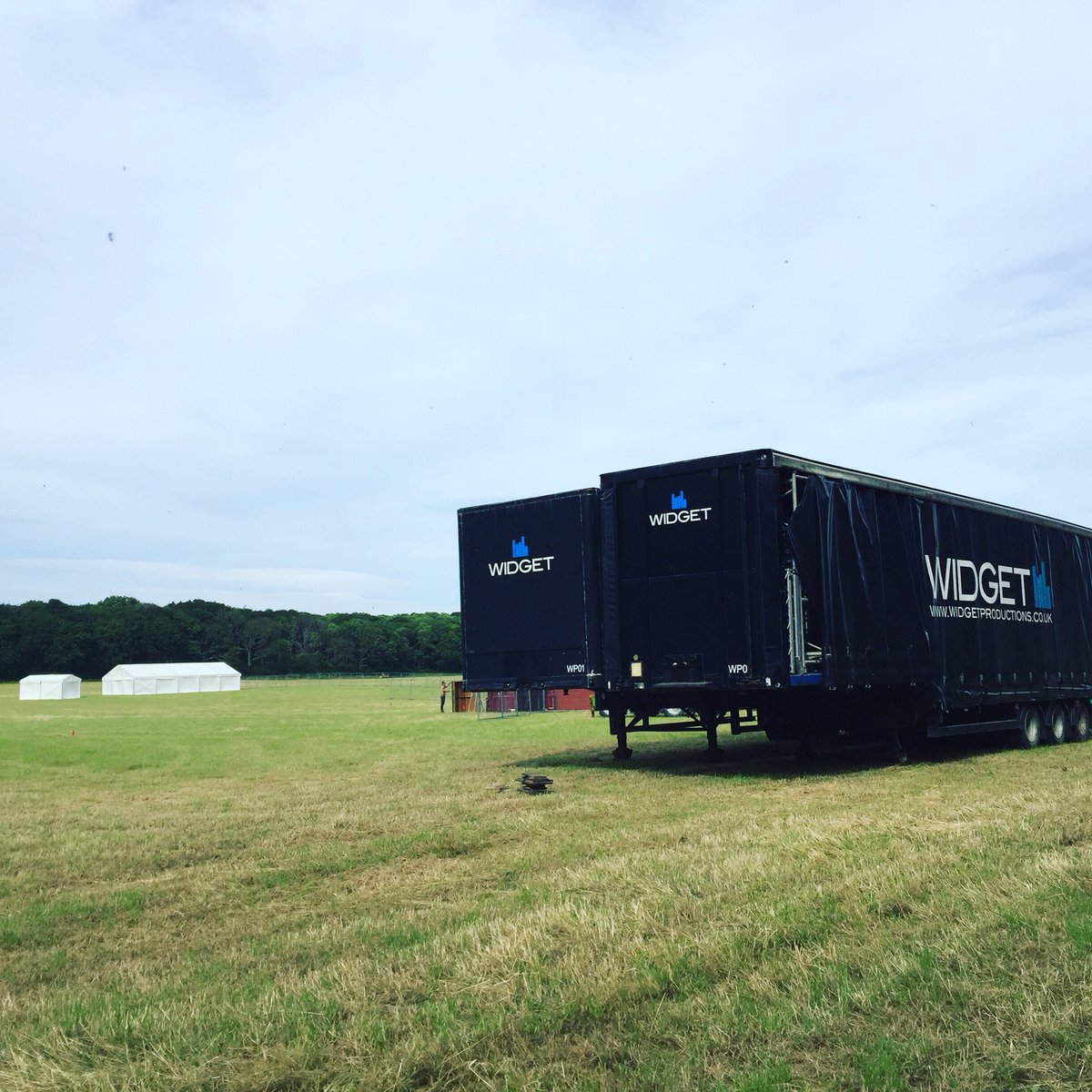 Stages and pub 🎤🍺 already on site