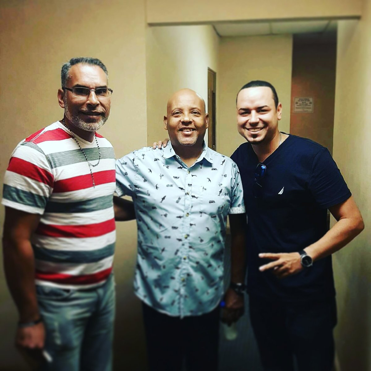 geraldmusic's tweet photo. Aqui compartiendo con estos dos graandes #TitoDeGracia y #JorgeGonzalez #RadioOro92.5F.M #Mediatour #SIENTOMIEDO https://t.co/gG2j4r7NBh