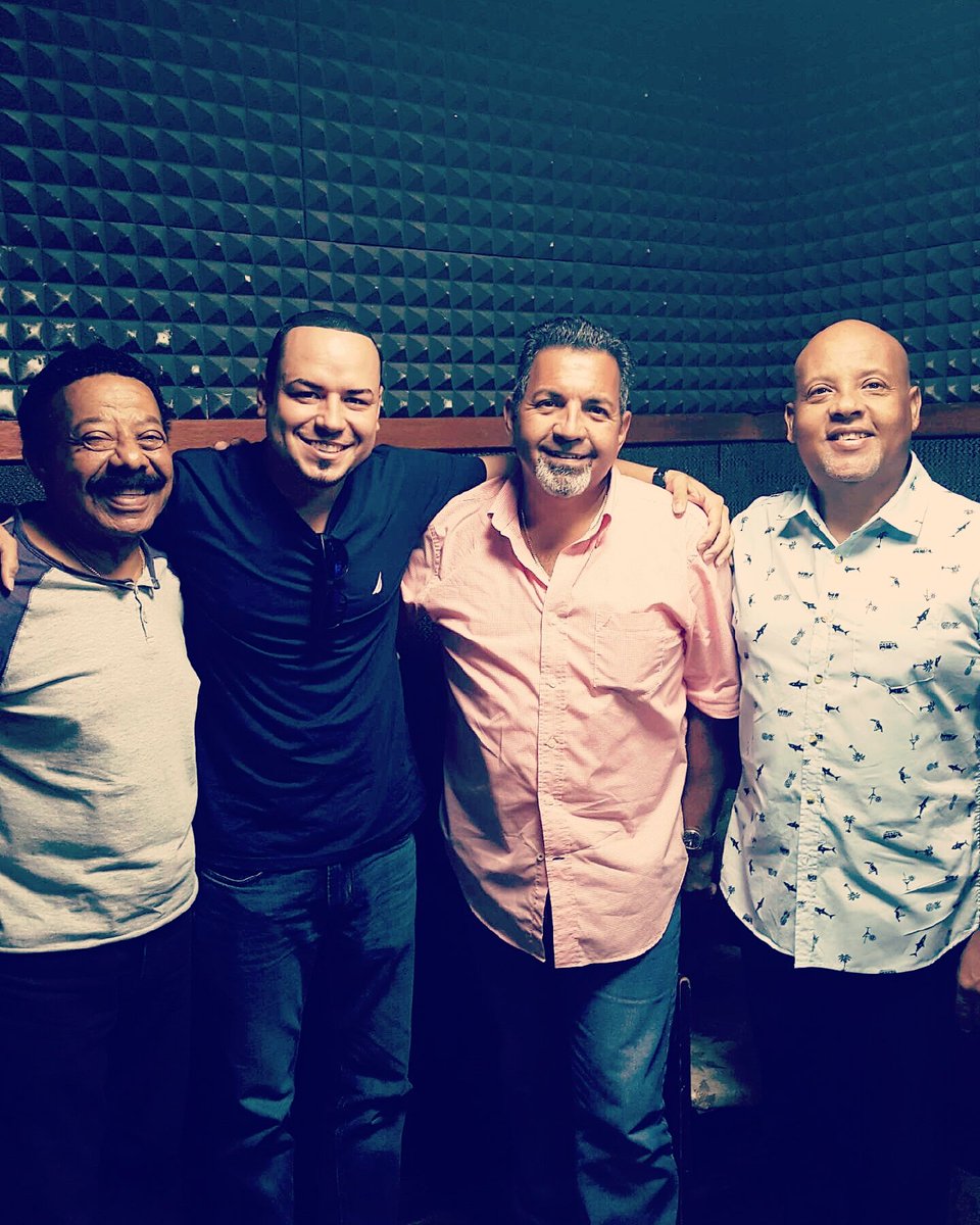geraldmusic's tweet photo. Gracias a mis a mis amigos de #RadioOro 92.5 F.M #Mediatour #SIENTOMIEDO #LaNuevaCaraDeLaSalsa #AlSonDeLaMusica https://t.co/c0srmueFSh