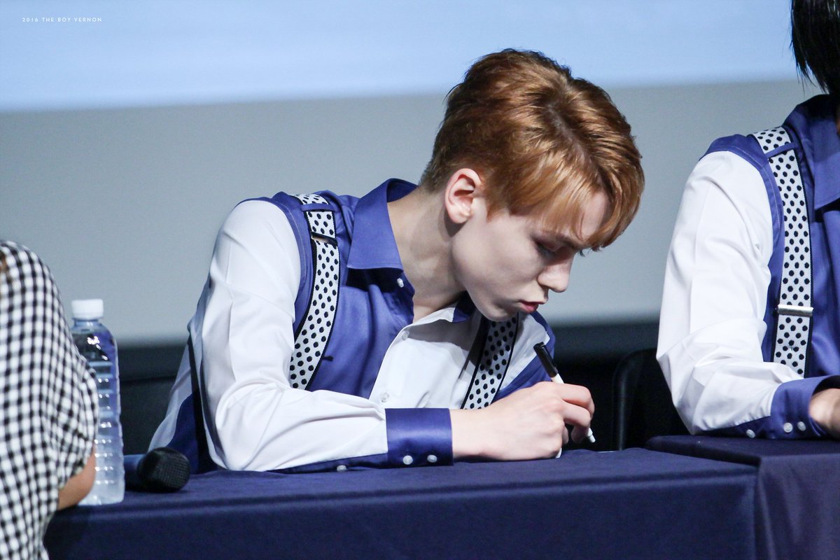 theboyvernon's tweet photo. 160709 APGUJEONG FANSIGN
#버논 #세븐틴 #VERNON #아주NICE https://t.co/FIH4X4pxsX