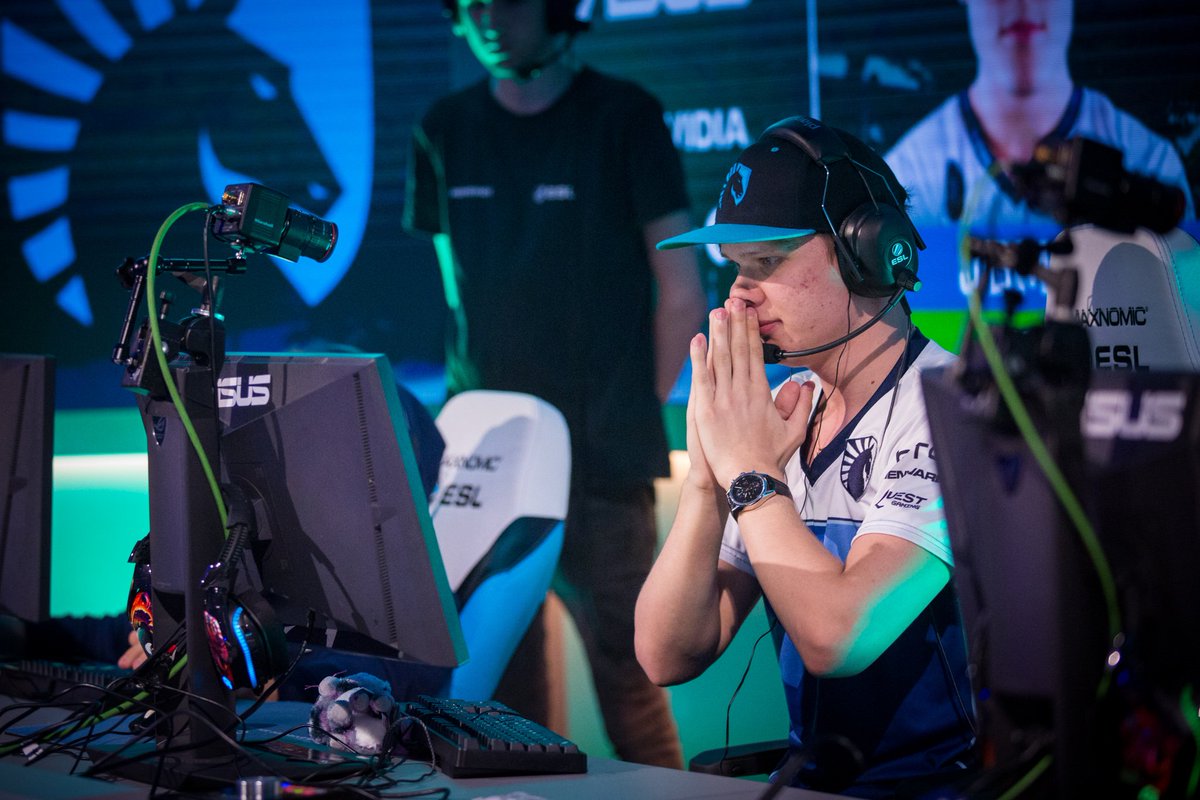 ESLCS's tweet photo. Passion, Pride and Love of the Game. Congratulations! @Liquid_Hiko @s1mpleO @Liquid_jdm @Liquidnitr0 @LiquidEliGE https://t.co/vICQQDTMlb