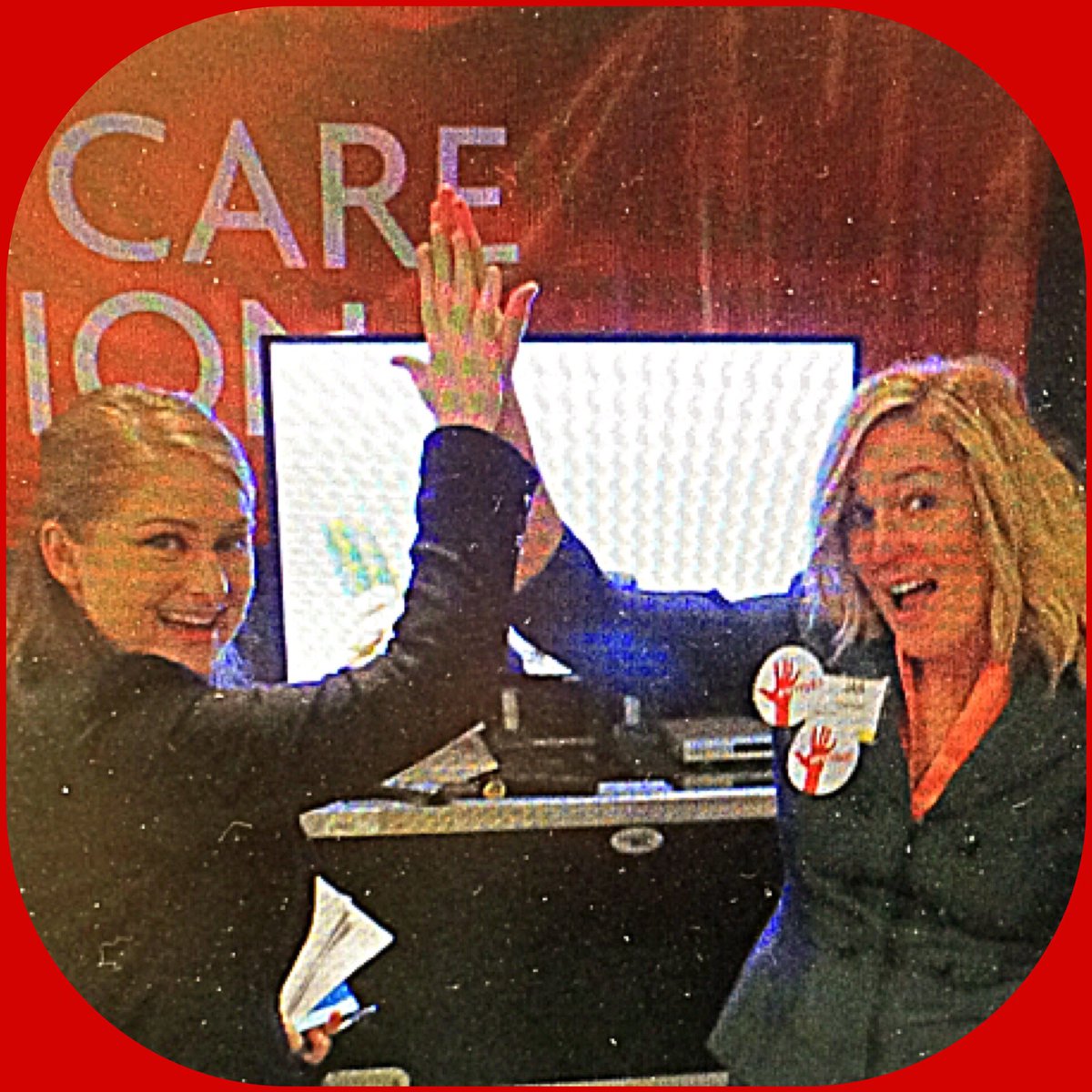 HyVeeSmiles's tweet image. #HyFive We can not wait to see you in 5 days for #hyveecareerday Let us know if we can answer any questions