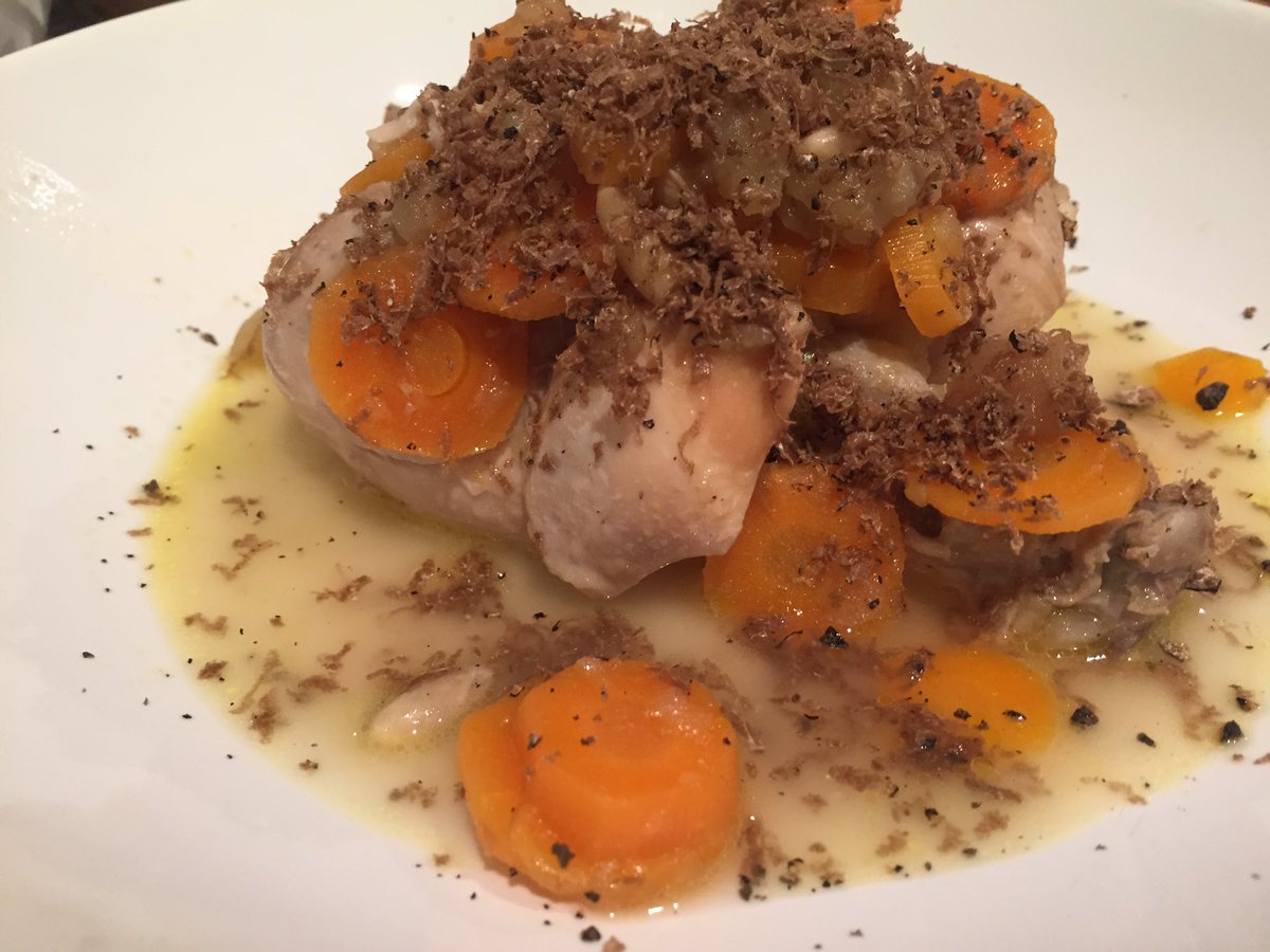 JavierInfanteB's tweet photo. La aestivum de @tutrufa está increíble. Mejor que muchas de las melanosporum que he comido este año. https://t.co/msaZkZ05mP