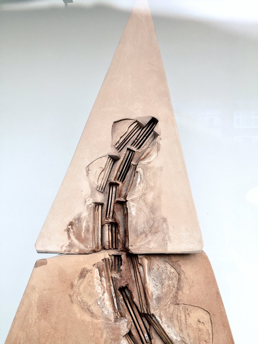 nicolas75flyert's tweet image. { Lauren Goldie #London } #photography #travelpics @BetterFromZero