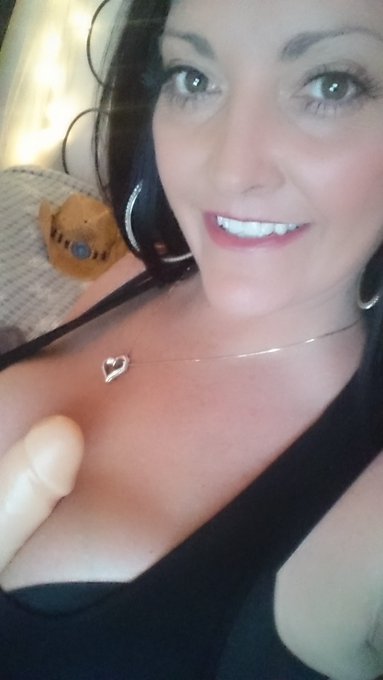 Time to cum on my Titties going live in 5 Sex Monsters 😘 💜 💙 💛 @sammy_brooks.cammodels.com https://t<a href="/tag/humpdaymotivation"class="tags"><span>#humpdaymotivation</span></a><a href="/tag/sexmonsters"class="tags"><span>#sexmonsters</span></a><a href="/tag/livemilfcam"class="tags"><span>#livemilfcam</span></a>