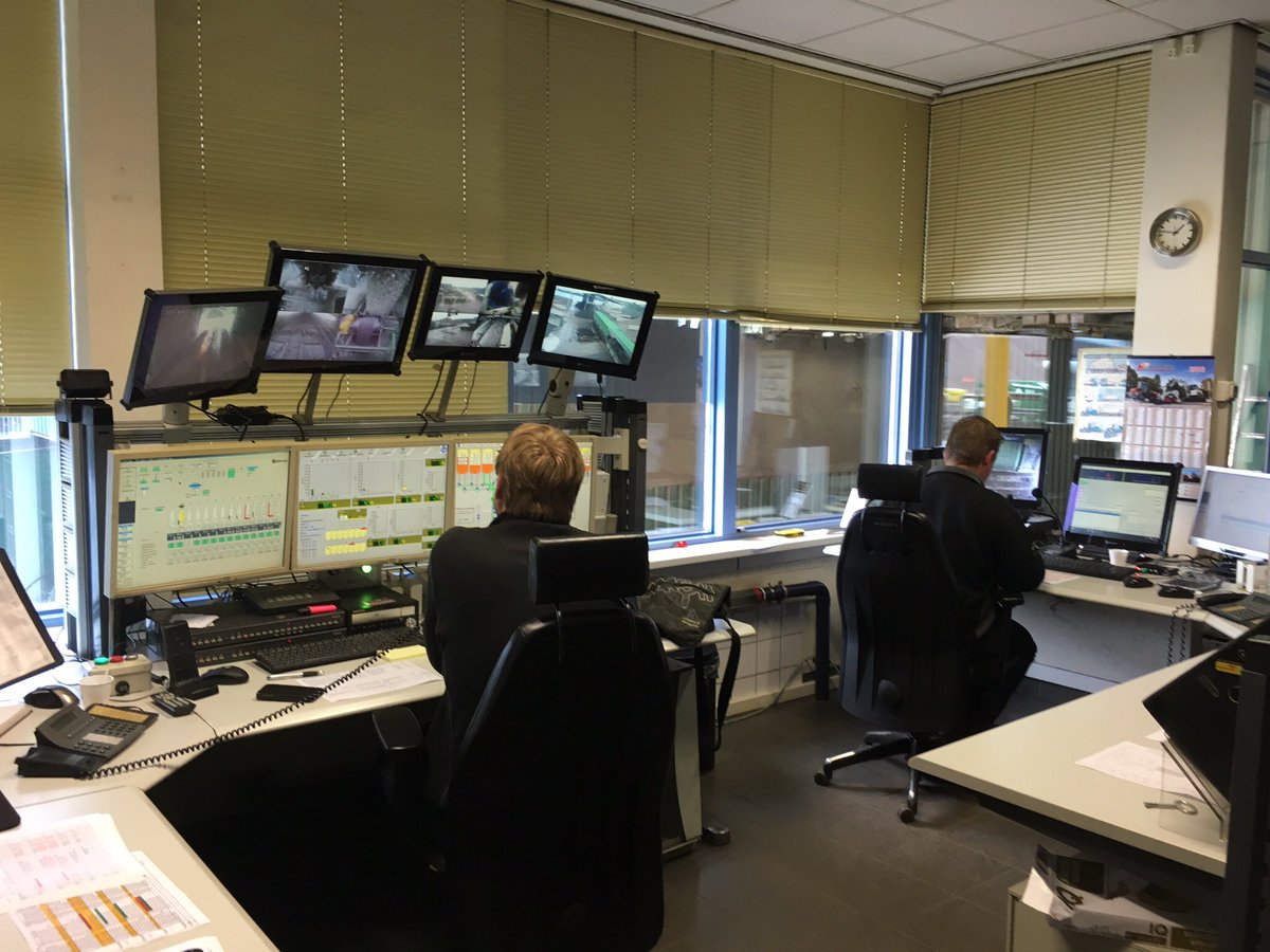 #asfalt als #terreinverharding #ideaal voor zwaar verkeer <a href="/Zaandam/">Zaandam</a>. #wegenbouw #asfaltploeg #wals