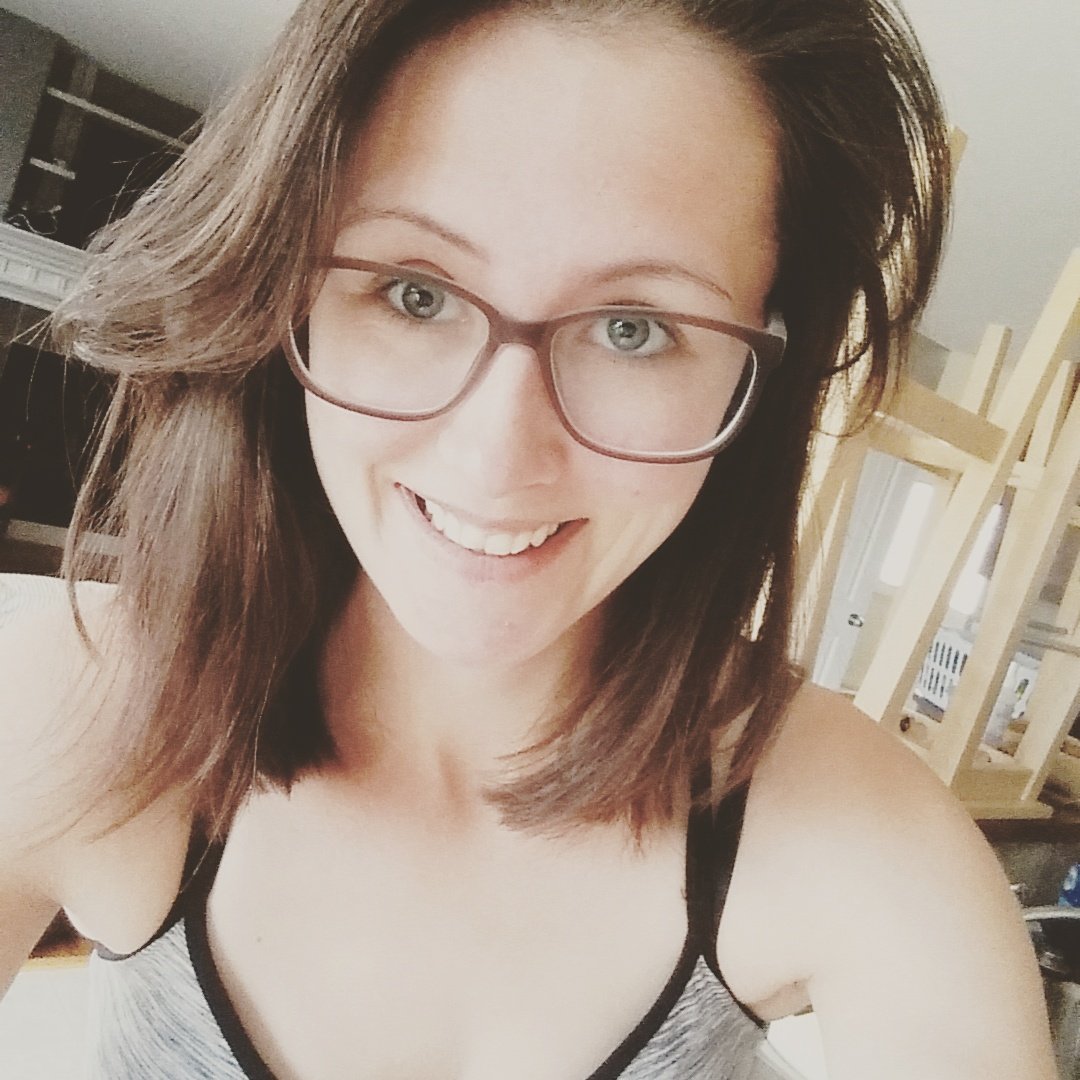 WrapsByKira's tweet photo. Absolutely Love Working From Home!  #messyhair #atwork #athome #homebusiness #nodresscode #entreprenuer #bestJOB https://t.co/F6PZWszUQc