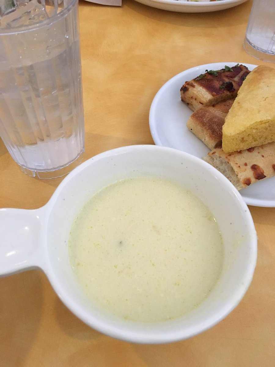 samlefaye's tweet photo. When @souplantation brings back your favorite soup. #lemonorzo https://t.co/t5OHR5Fz7i