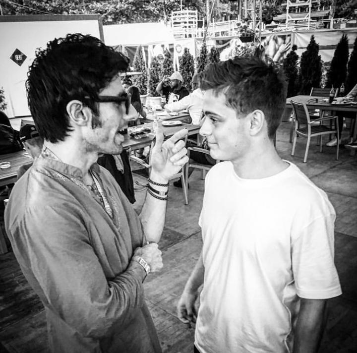 celebQuicki's tweet photo. @KSHMRmusic convincing @MartinGarrix × @steveaoki to get SOUNDS OF KSHMR 2 😂😂😂
Link: https://t.co/NMOfty4bJp 🙌 https://t.co/Qy2Z1Jc2O1