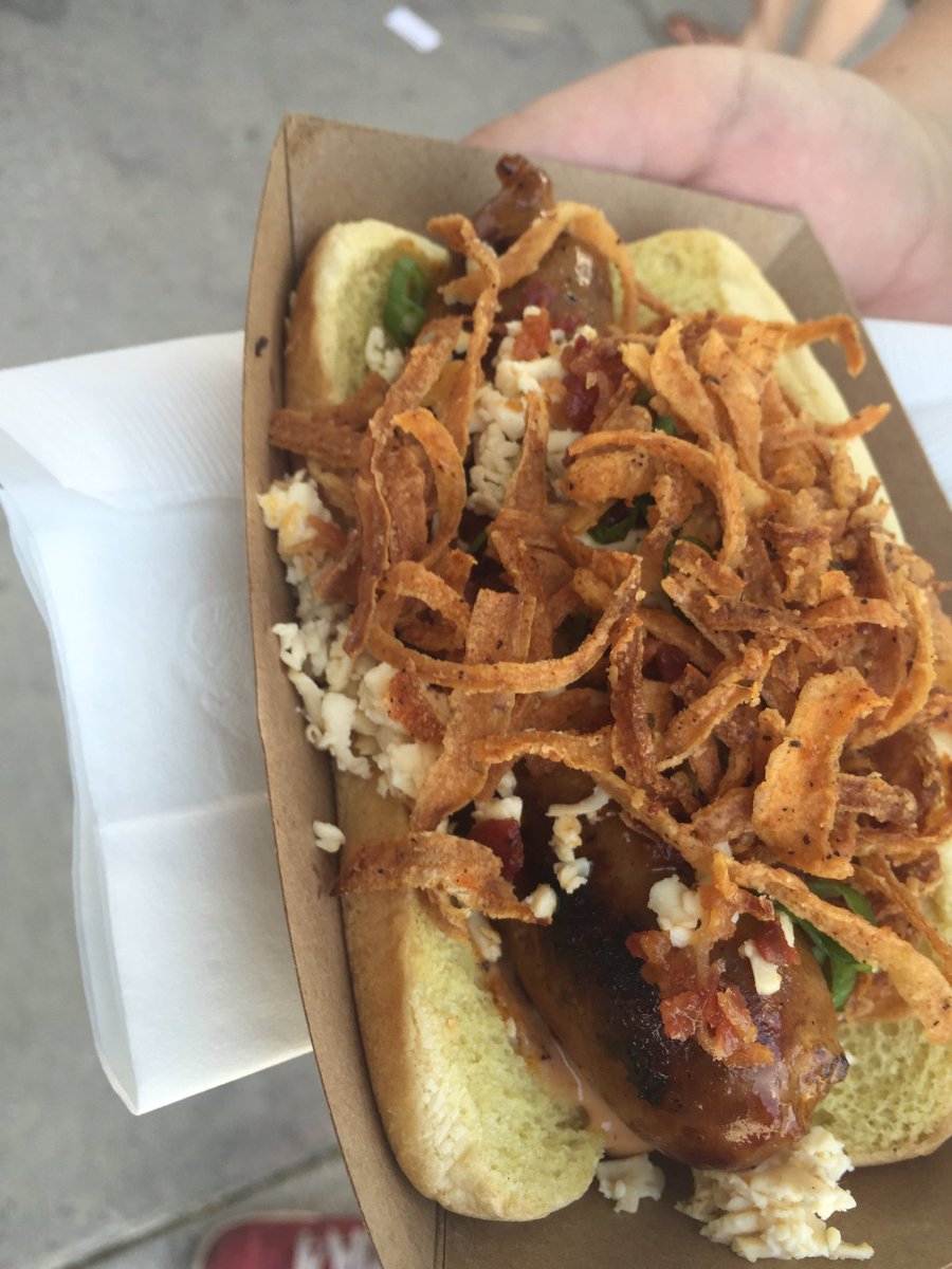 Mac n cheese sausage. #craftsausagefest #dallasfarmersmarket