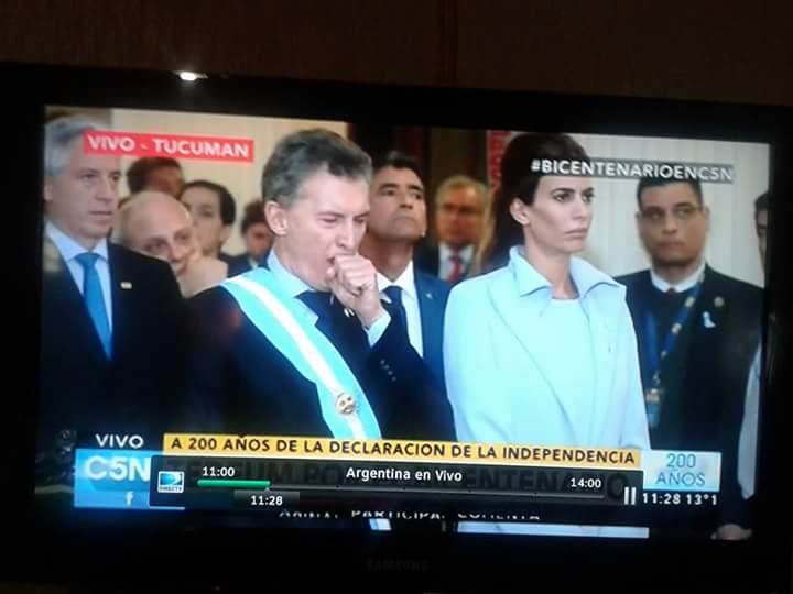 shoa_simon's tweet photo. También, hacerlo levantar a las 11 de la mañana para festejar 200 años de independencia... no tienen corazón! https://t.co/MQU3qgLn2K