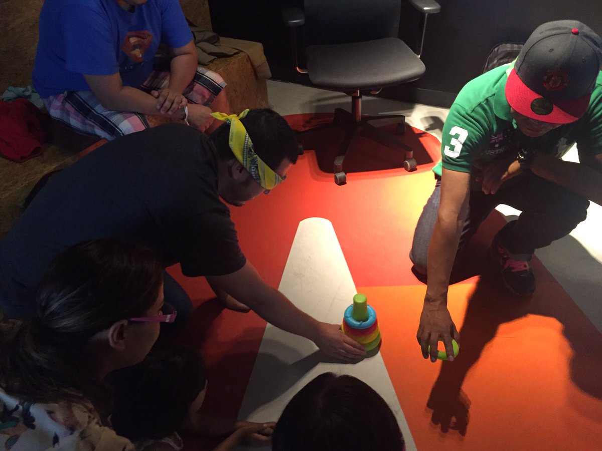 DeKidsMx's tweet image. José Contla con una dinámica sobre liderazgo para los pequeños y sus papás  #hackids @WayraMexico