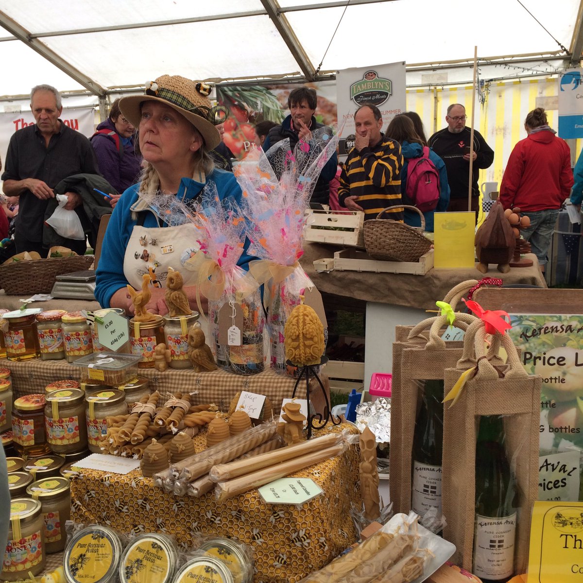 ploughmansfare's tweet image. Looking forward to seeing Tamar Valley Honey and Kerensa Aval apple juice at our Ploughman's Festival #liskeardshow