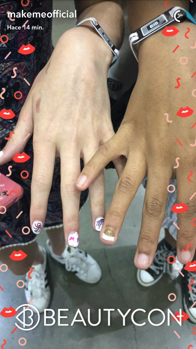NadadePerfectas's tweet photo. ๐๐๐๐๐
๐
๐๐๐๐๐@G_Hannelius, @MakeMeOfficial at #BeautyconLA ๐๐๐๐
๐
๐
๐๐๐
#GHannelius #MakeMeNails #nailwraps #BeautyconLA https://t.co/fXRCOorCTL